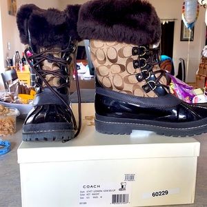 Cute comfortable like new in the box Coach rain / snow boots!
